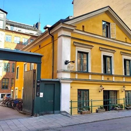 Lilla Brunn Hostel Stockholm Bagian luar foto