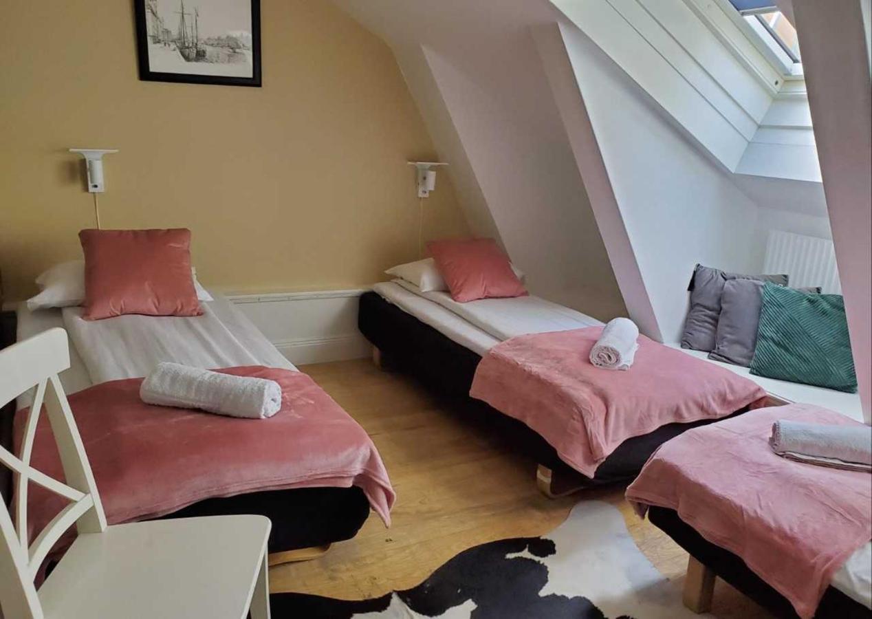 Lilla Brunn Hostel Stockholm Bagian luar foto