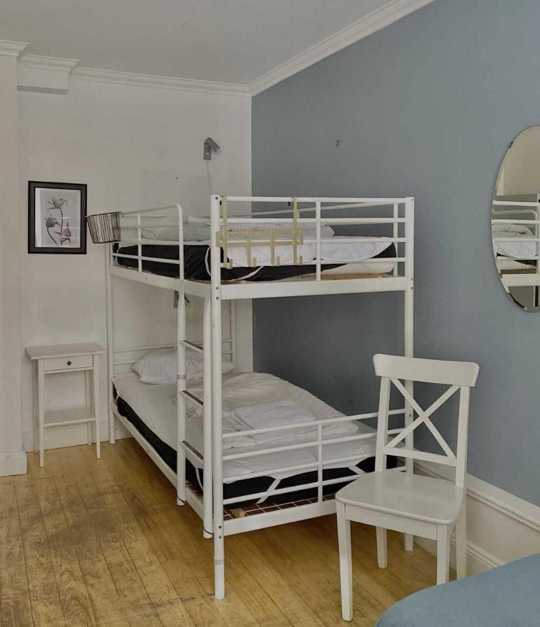 Lilla Brunn Hostel Stockholm Bagian luar foto